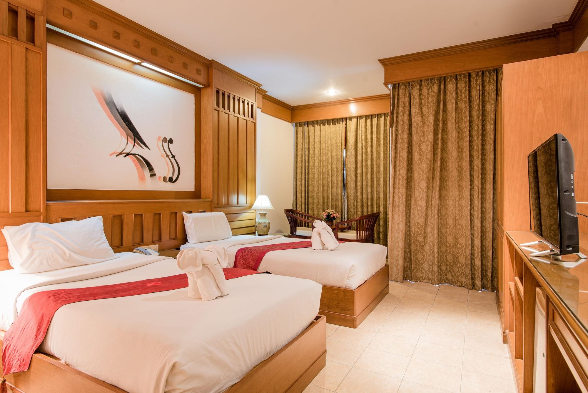Cello Hotel Patong Екстер'єр фото