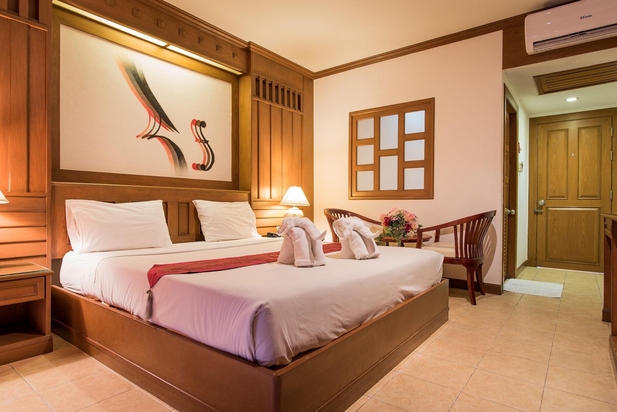 Cello Hotel Patong Екстер'єр фото