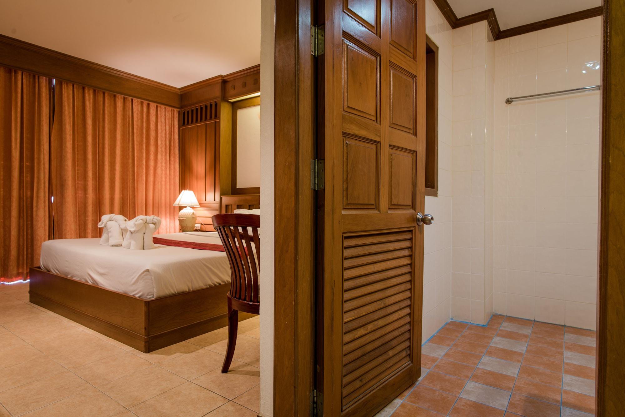 Cello Hotel Patong Екстер'єр фото