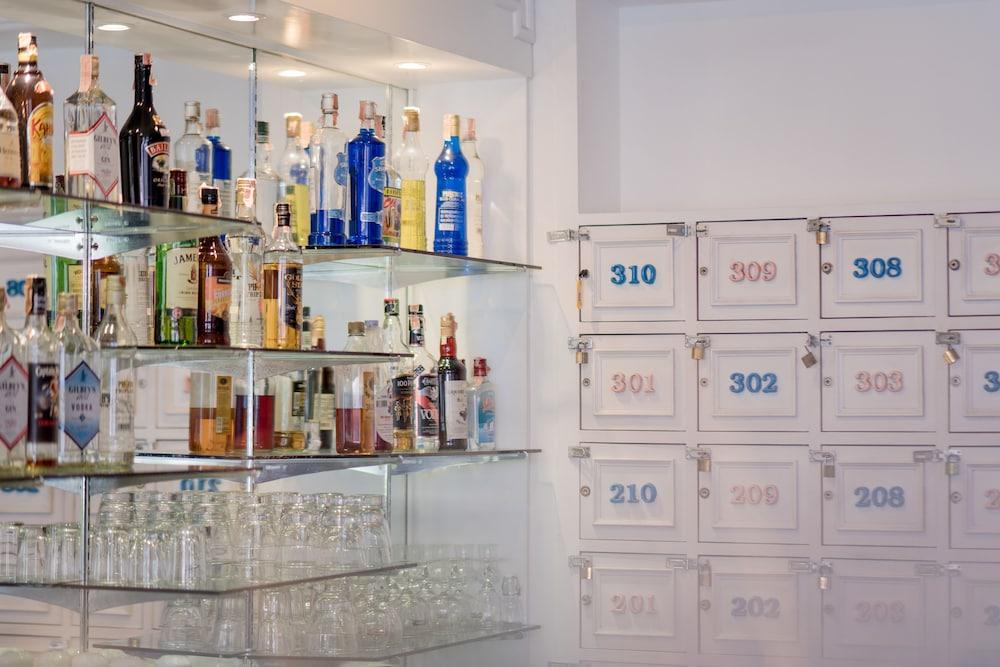 Cello Hotel Patong Екстер'єр фото