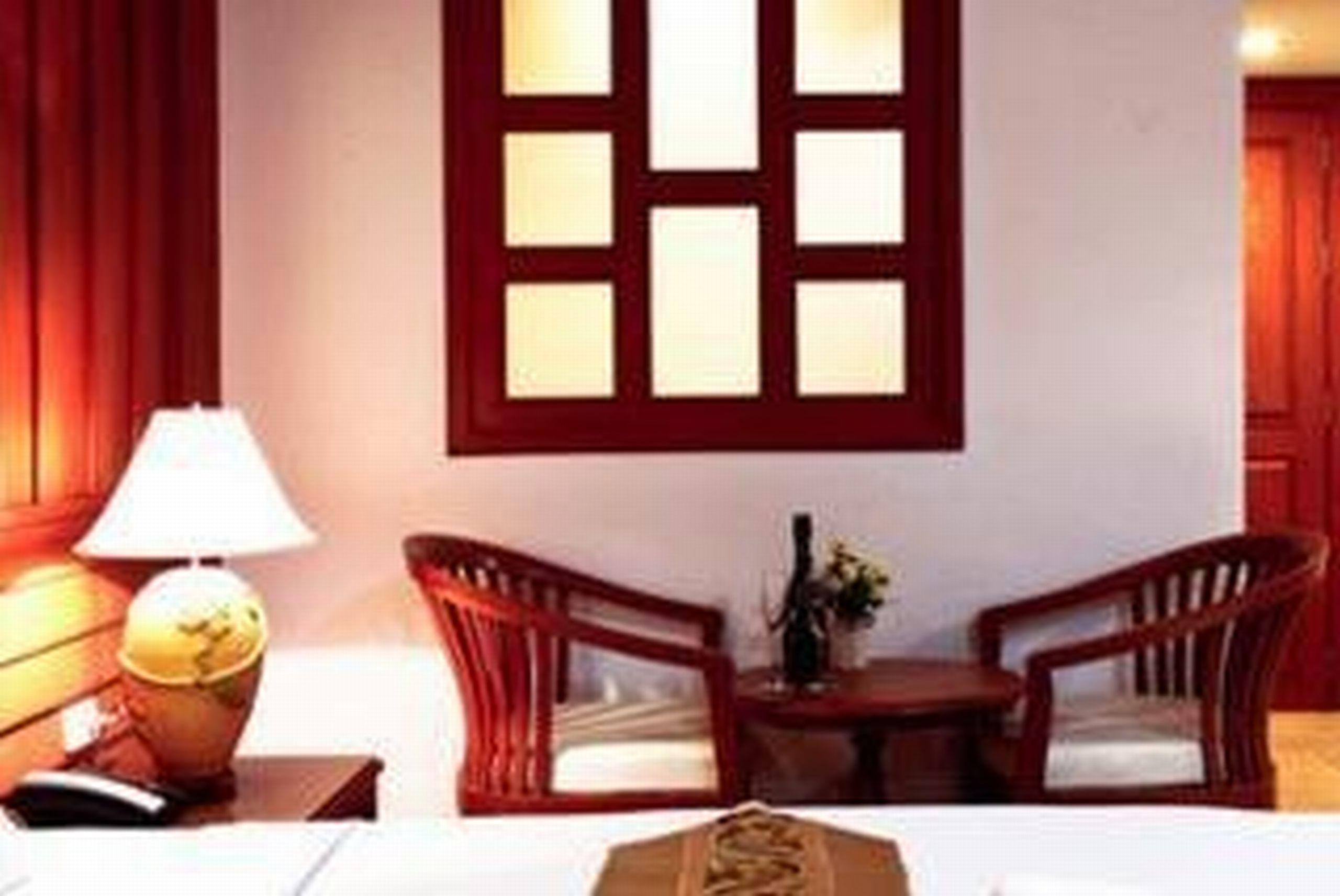 Cello Hotel Patong Екстер'єр фото