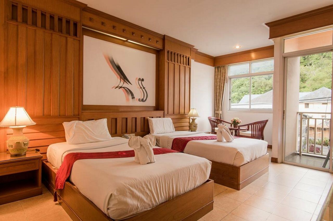 Cello Hotel Patong Екстер'єр фото